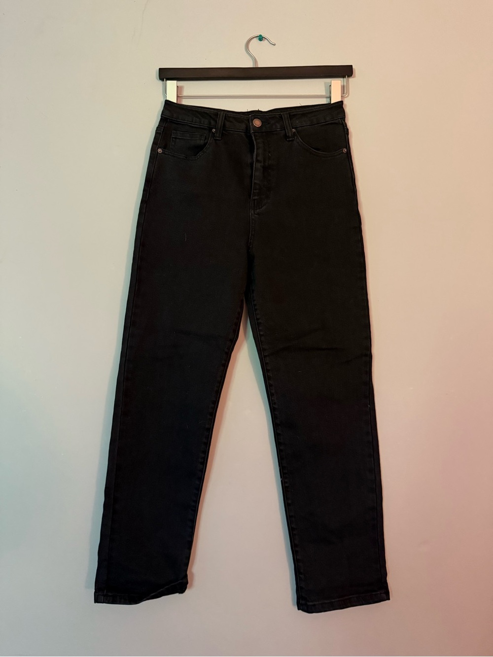 High-Rise Black Women’s Jeans — Classic Straight Fit